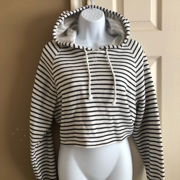 H&M Black & White Striped Cropped Hoodie - Picture 7 of 7
